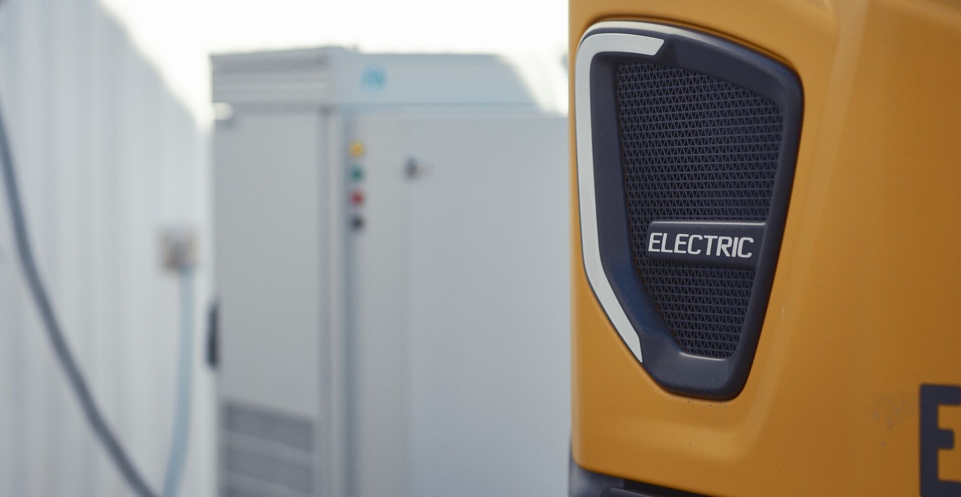 volvo-ce-reveals-electric-charging-protocol-to-accelerate-transformation-01.jpeg